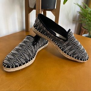 NWOT Universal Thread espadrilles